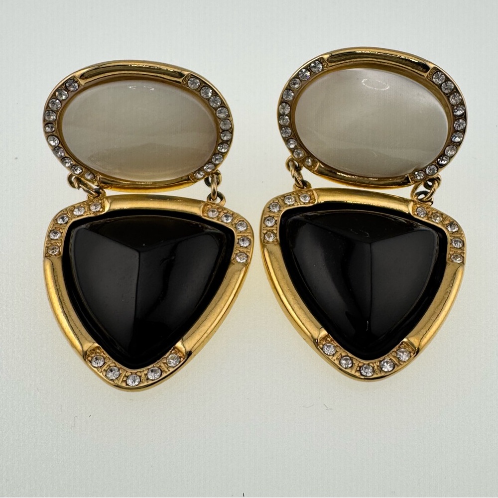 Vintage 80’s Elegant Gold and Black Dangle Clip Earrings - Picture 4 of 8